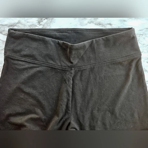 Victoria Sport Black Leggings - Picture 2 of 5